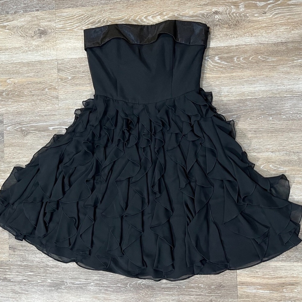 Size 2 White House Black Market Strapless Ruffle Mini Cocktail Dress with Belt
